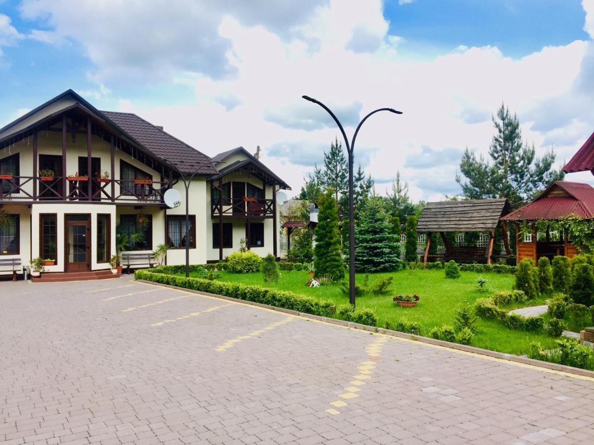 Котетж У Вілла Діола Kosiv Exterior photo