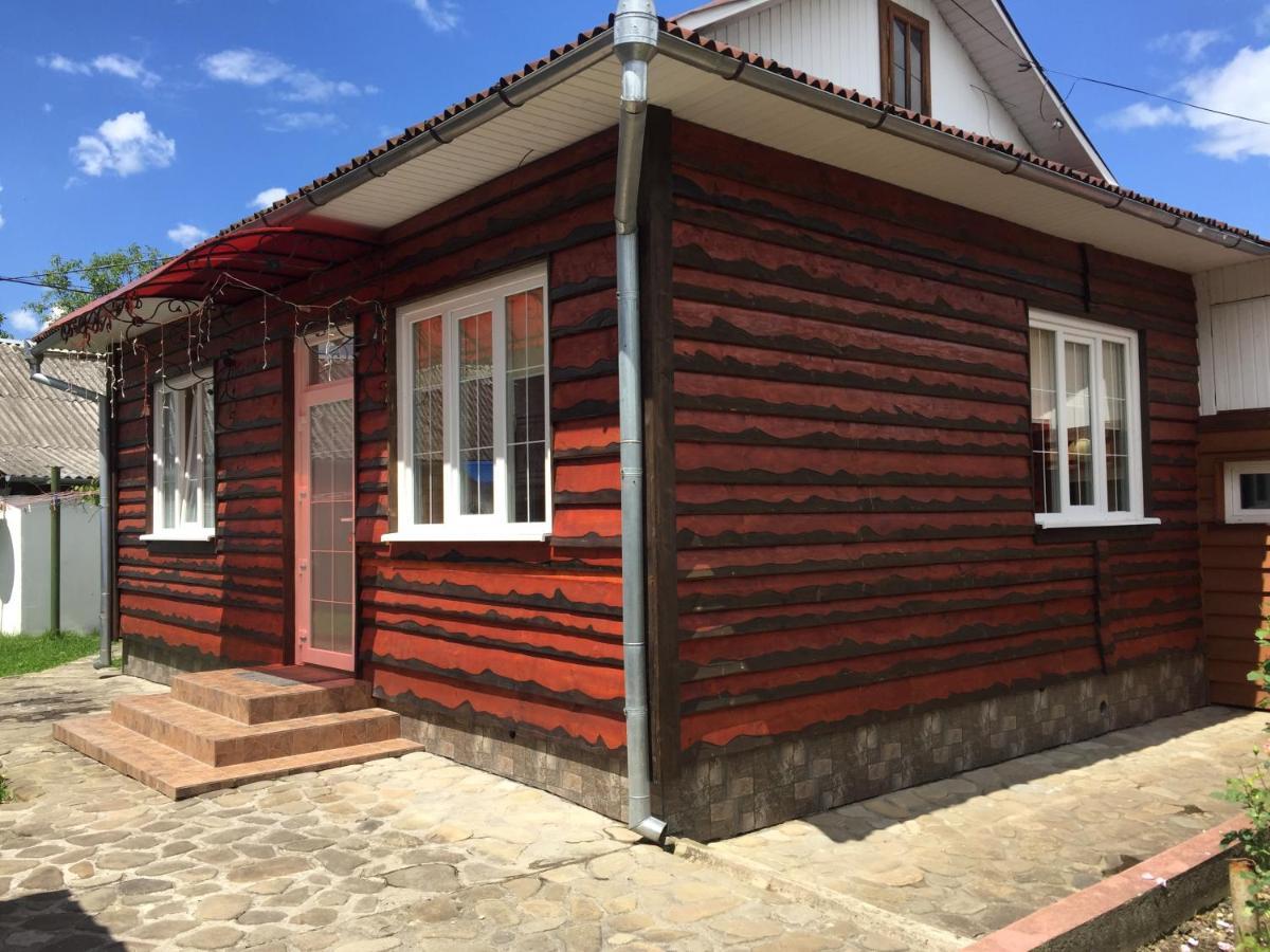 Котетж У Вілла Діола Kosiv Exterior photo